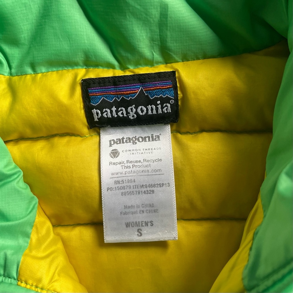 Patagonia Bright Green Puffer Jacket - Picture 2 of 2